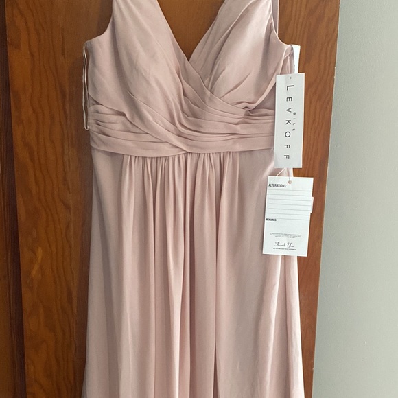 Bill Levkoff bridesmaid/grad dress - Picture 4 of 4